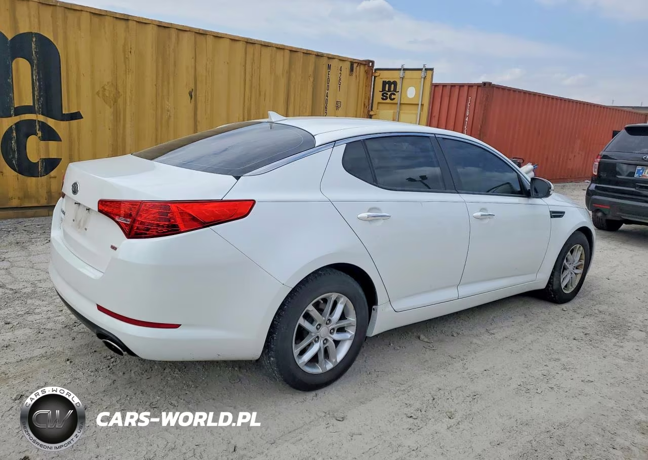 2012 Kia Optima Lx VIN:5XXGM4A79CG027142 - 3