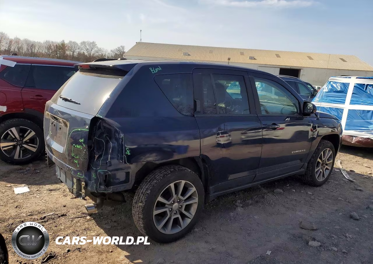 2016 Jeep Compass Latitude VIN:1C4NJDEBXGD657721 - 3