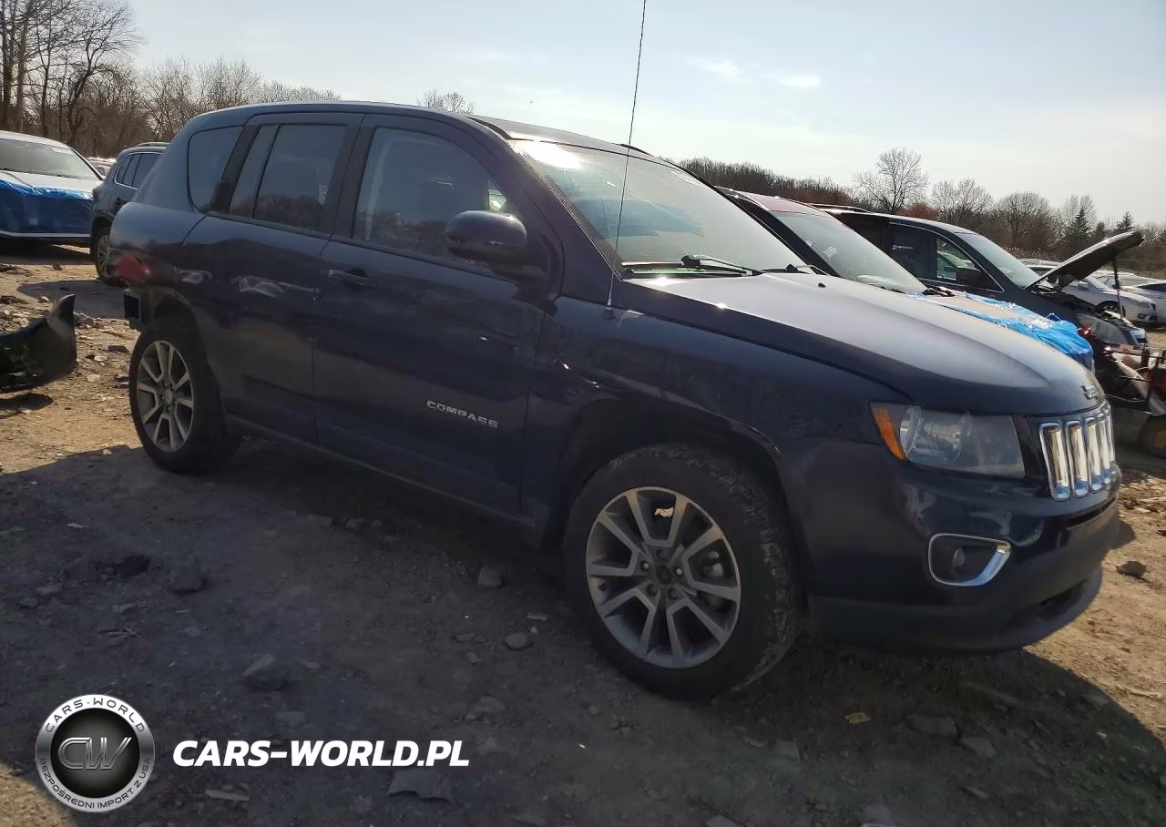 2016 Jeep Compass Latitude VIN:1C4NJDEBXGD657721 - 4