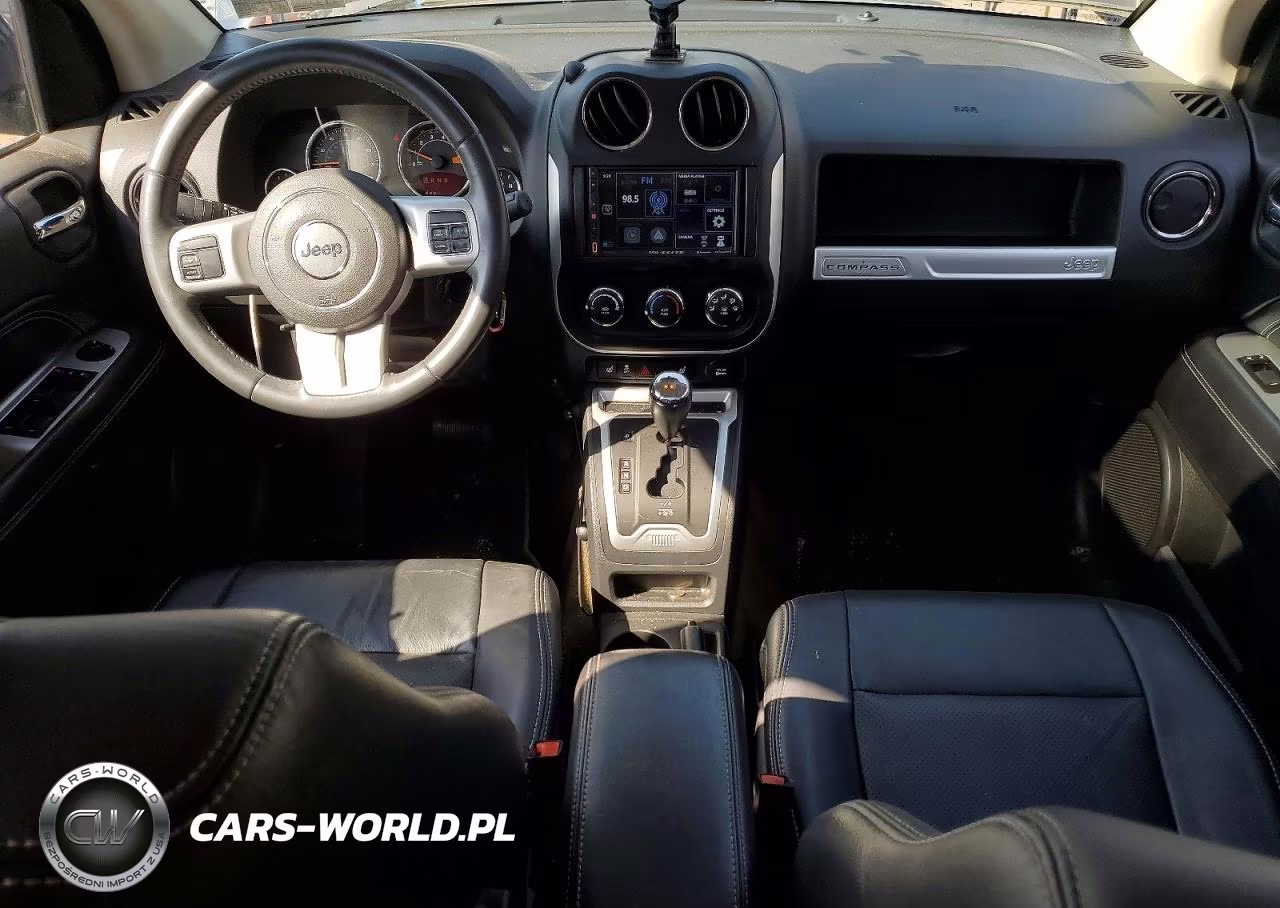 2016 Jeep Compass Latitude VIN:1C4NJDEBXGD657721 - 8