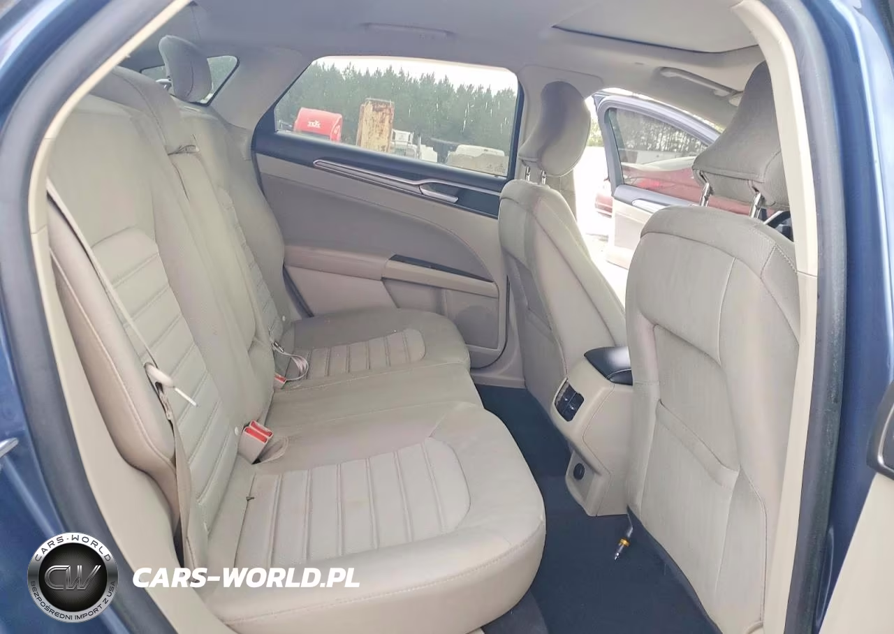 2019 Ford Fusion Se VIN:3FA6P0LU0KR264039 - 10