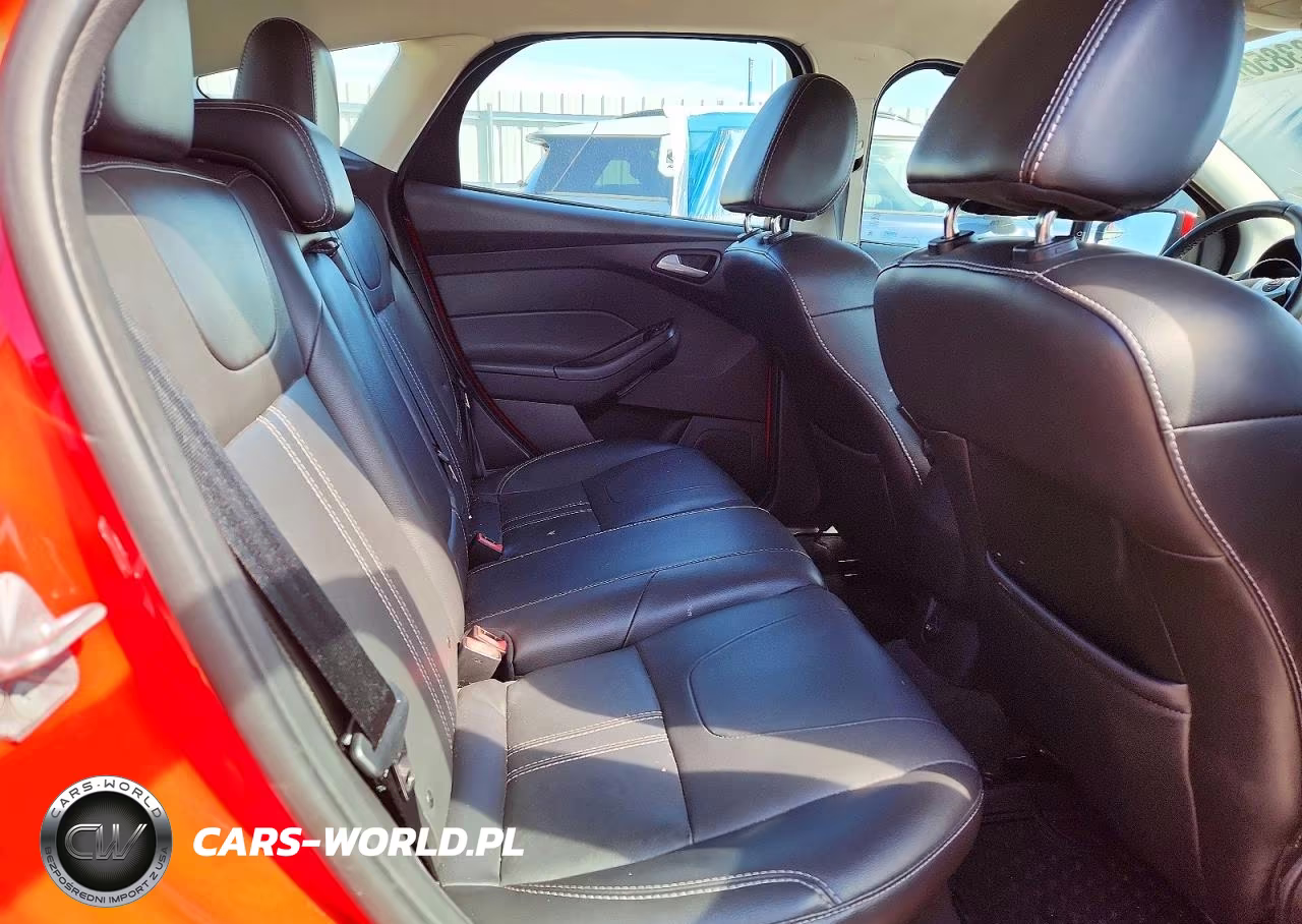 2014 Ford Focus Se VIN:1FADP3K21EL102724 - 10