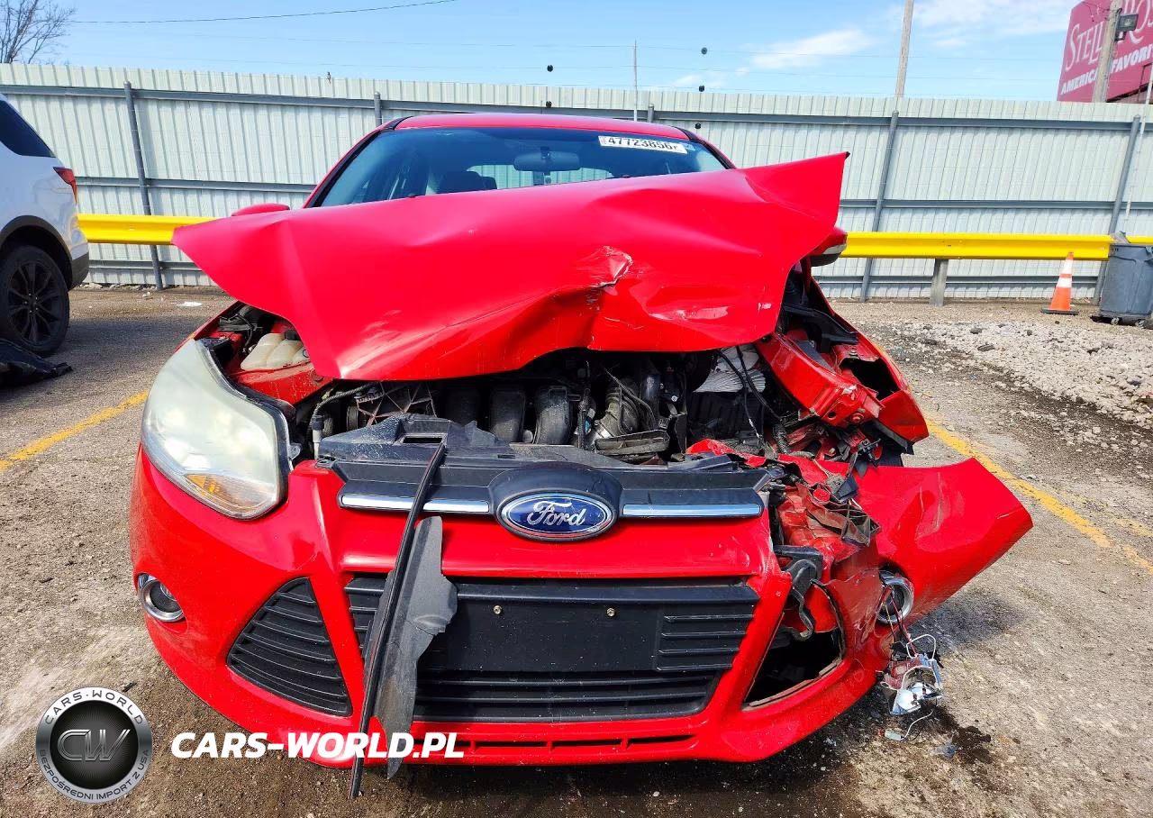 2014 Ford Focus Se VIN:1FADP3K21EL102724 - 5