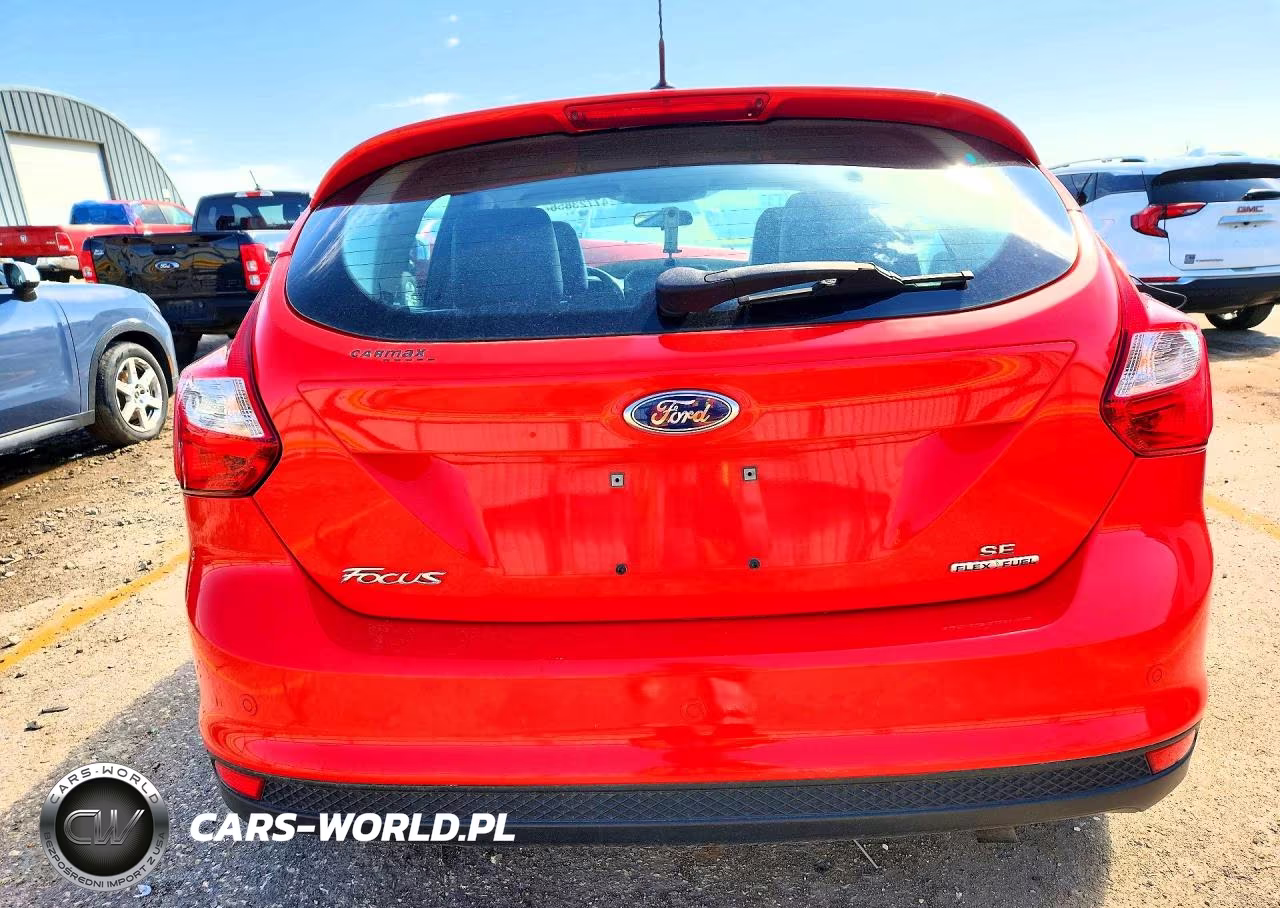 2014 Ford Focus Se VIN:1FADP3K21EL102724 - 6