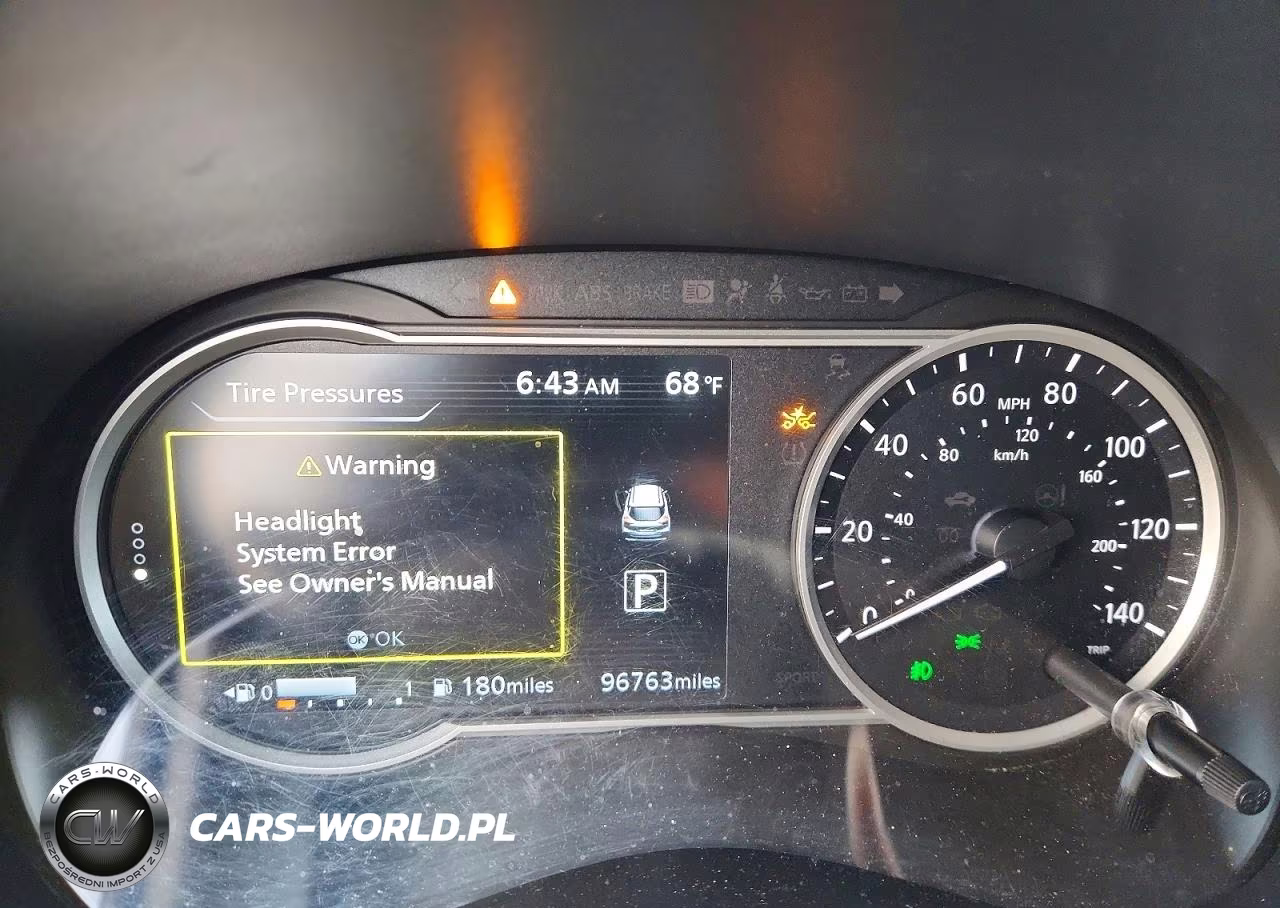 2018 Nissan Kicks Sr VIN:3N1CP5CU6JL538701 - 9
