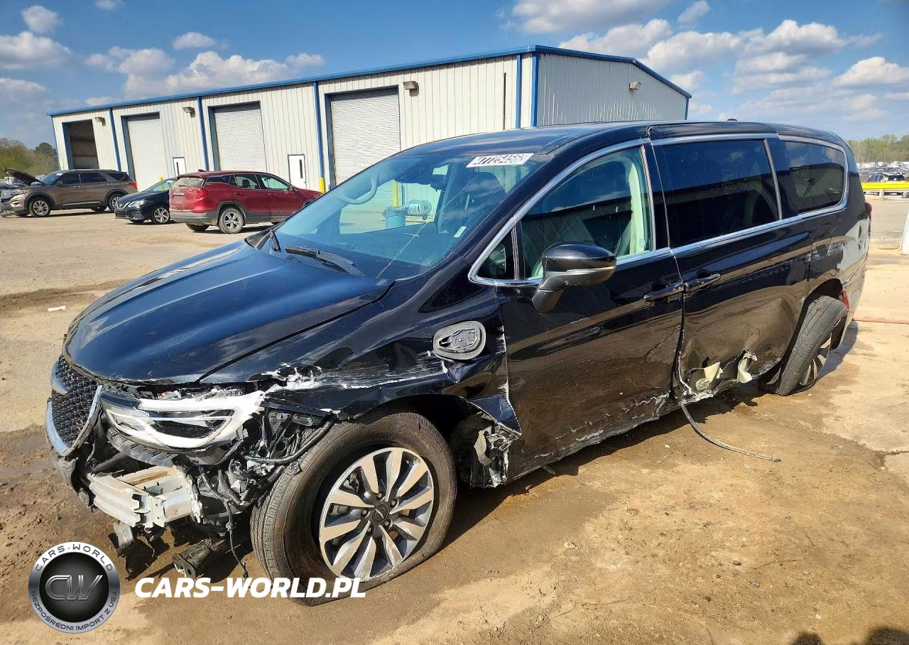 2023 Chrysler Pacifica Hybrid Touring L – zdjęcie 1 z 14