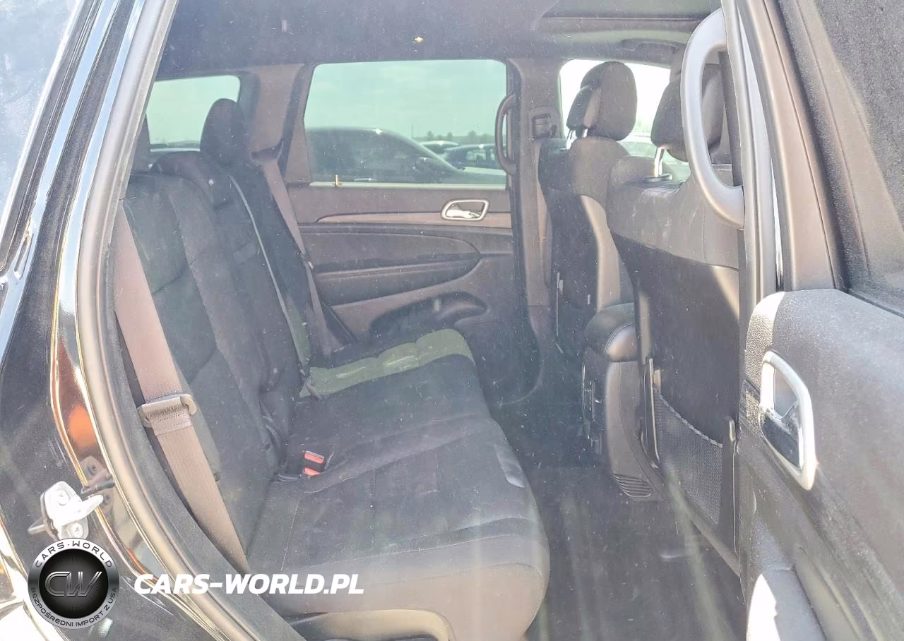 2022 Jeep Grand Cherokee Laredo E VIN:1C4RJEAG2NC153112 - 11