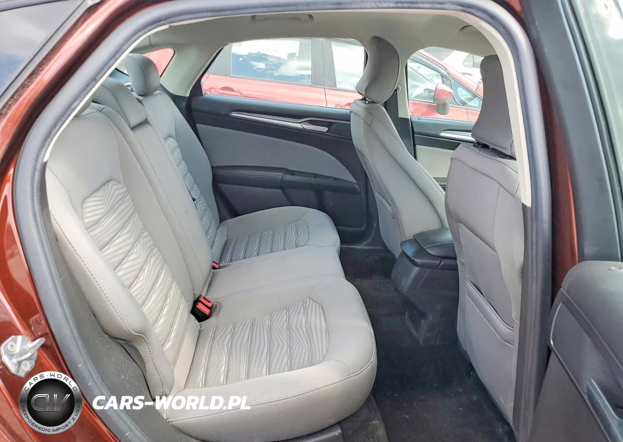 2016 Ford Fusion S VIN:3FA6P0G79GR300628 - 10