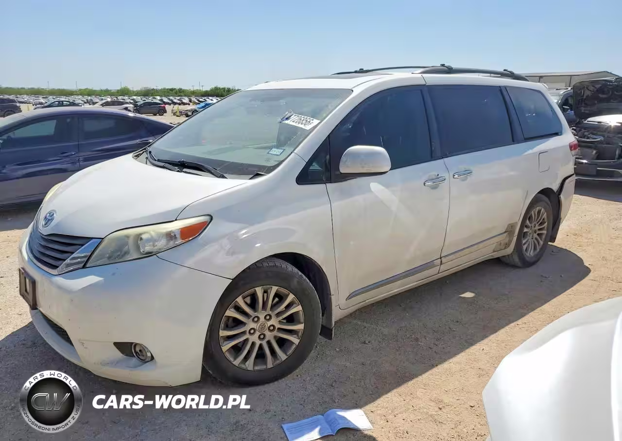 2014 Toyota Sienna Xle 8-Passenger