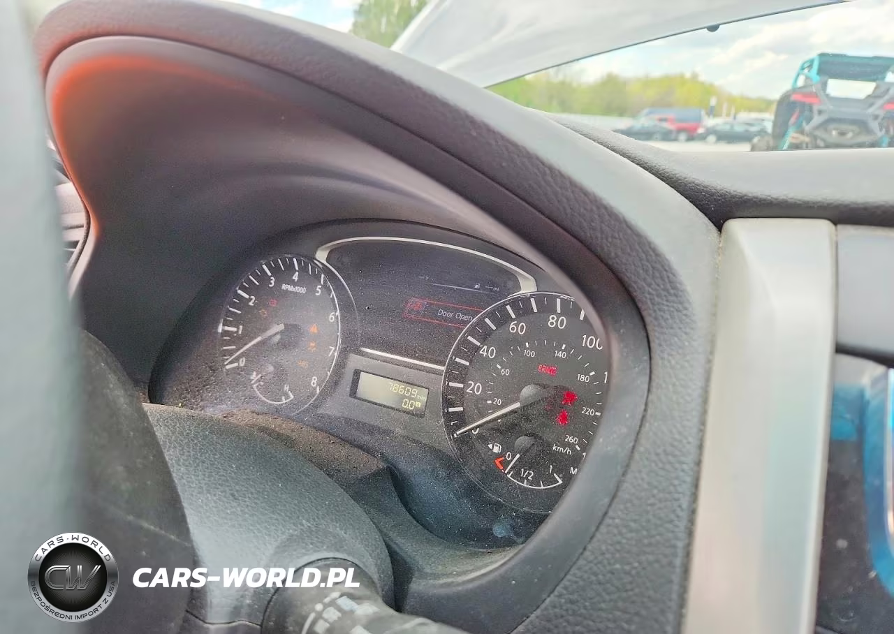 2015 Nissan Altima 2.5 S VIN:1N4AL3APXFC574806 - 9