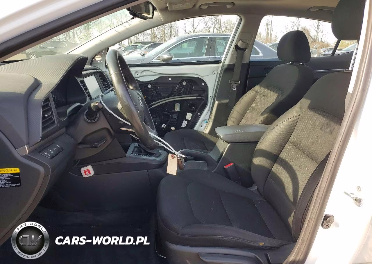 2019 Hyundai Elantra Value Edition VIN:5NPD84LF1KH403511 - 7