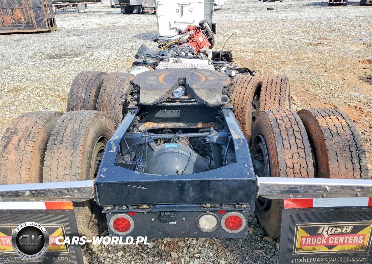2024 Peterbilt 579 Semi Truck VIN:1XPBD49X9RD673295 - 9