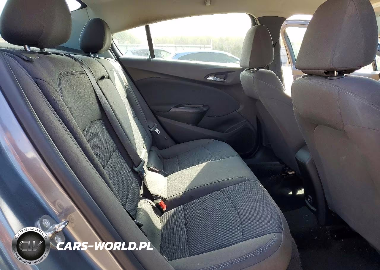 2019 Chevrolet Cruze Lt VIN:1G1BE5SM8K7127394 - 10