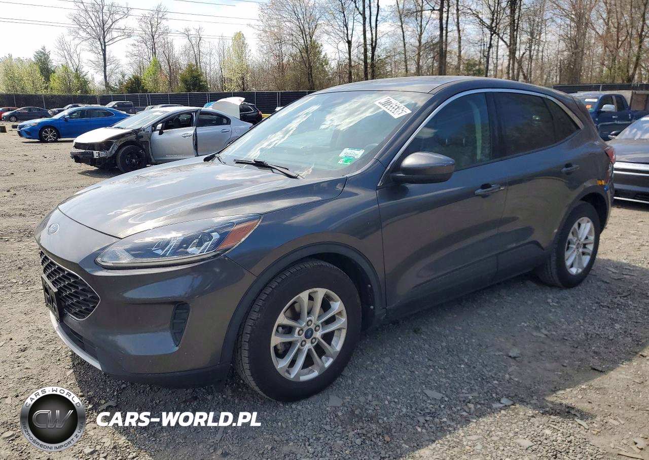 2020 Ford Escape Se