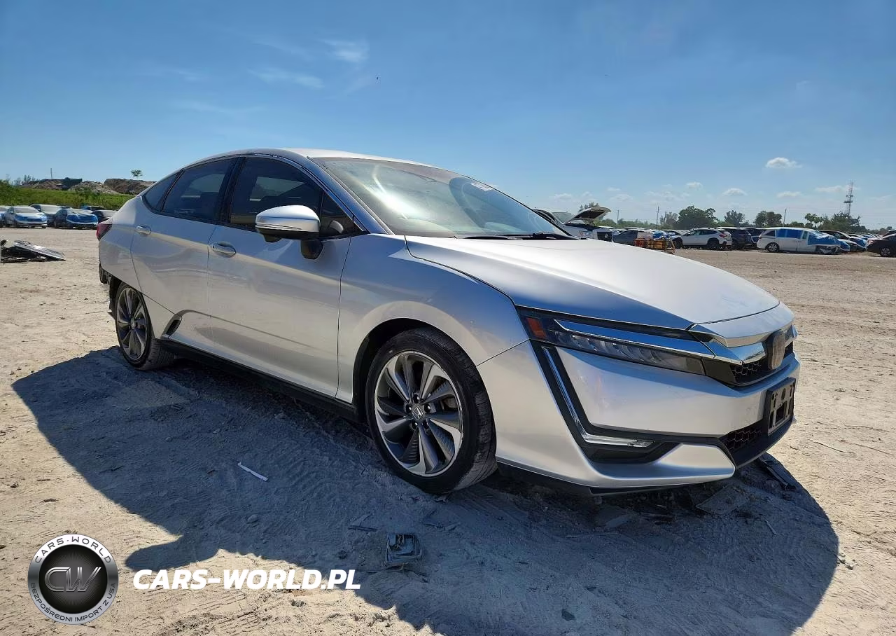 2018 Honda Clarity Touring VIN:JHMZC5F39JC017844 - 4
