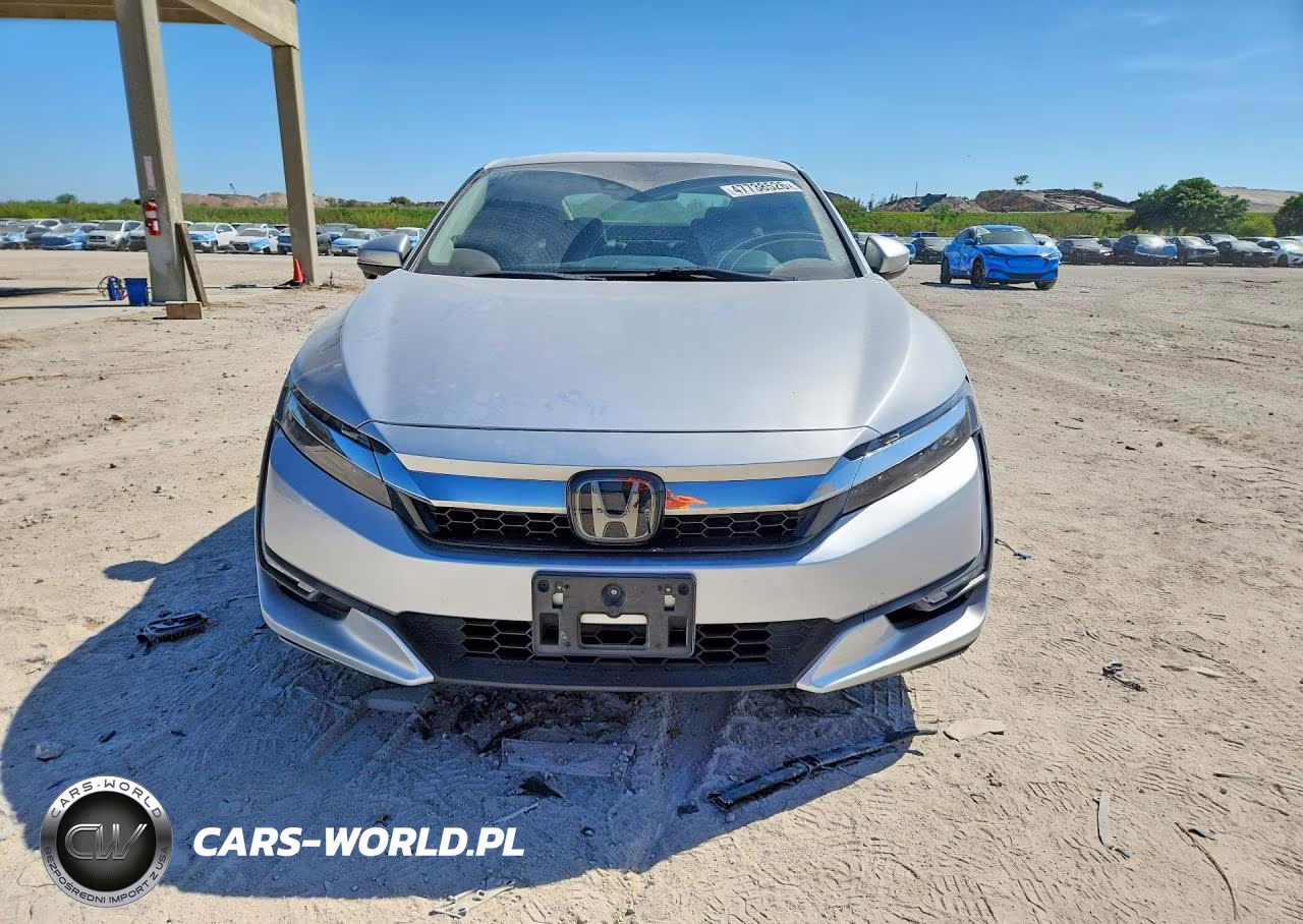 2018 Honda Clarity Touring VIN:JHMZC5F39JC017844 - 5