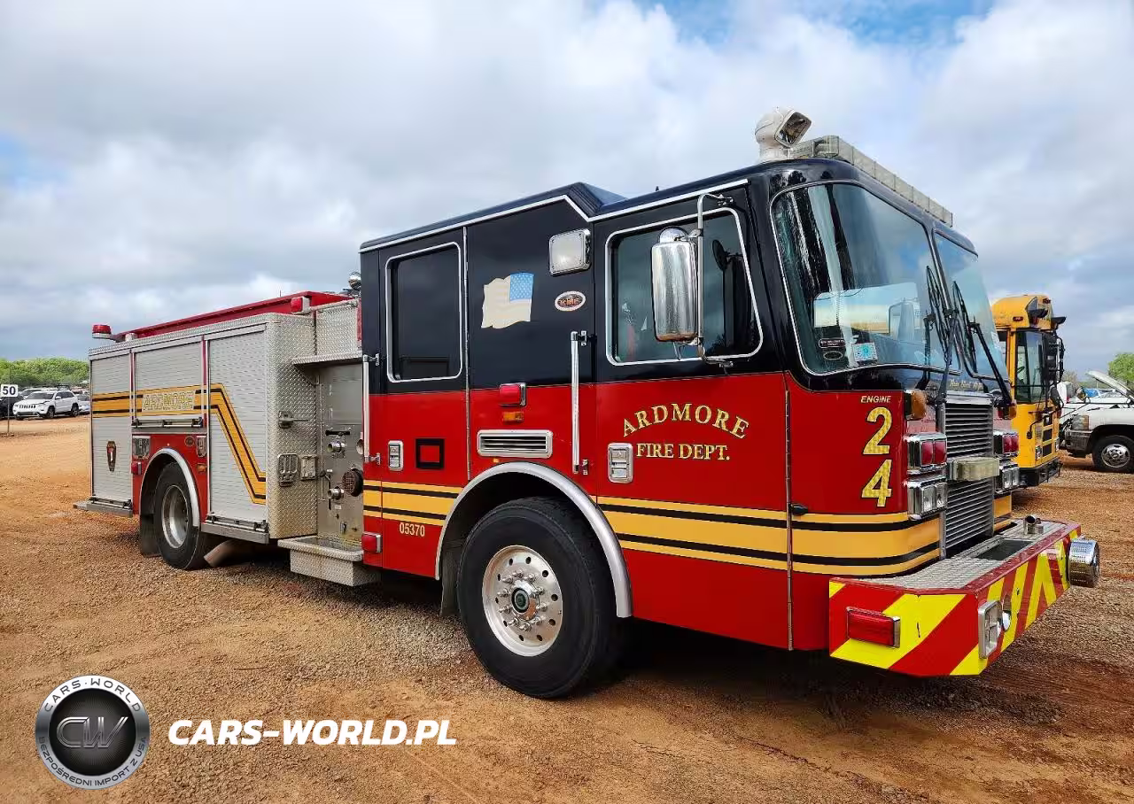 2009 Kovatch Firetruck - Pumper Fire Truck