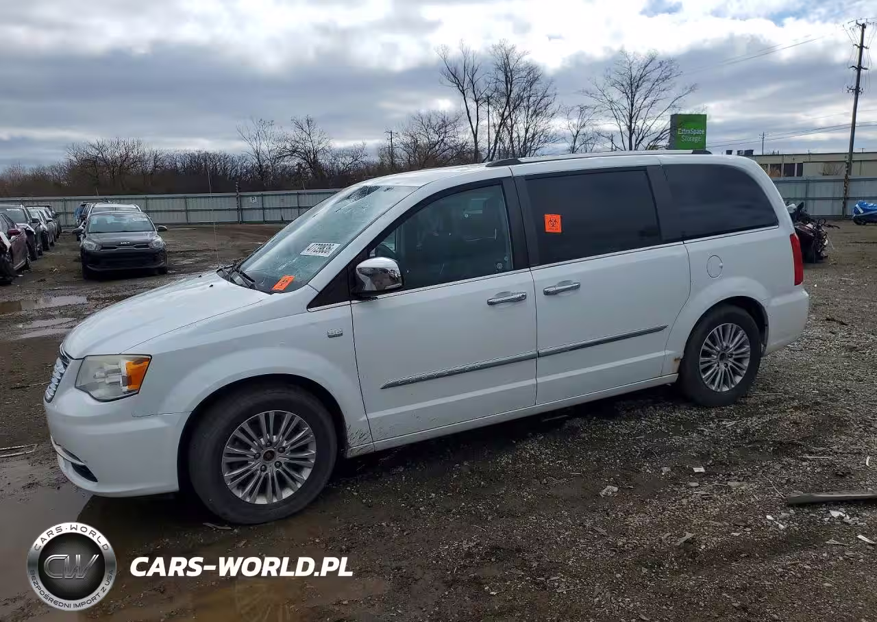 2014 Chrysler Town & Country Touring L