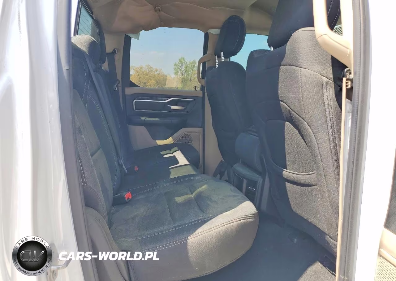 2019 Ram 1500 Big Horn VIN:1C6SRFBT3KN822345 - 10