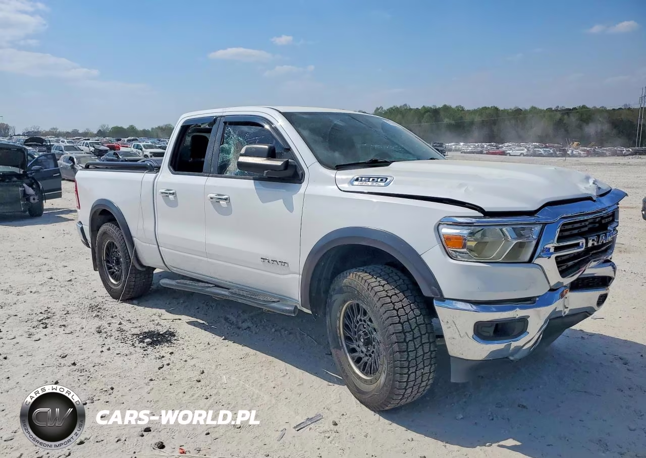 2019 Ram 1500 Big Horn VIN:1C6SRFBT3KN822345 - 4