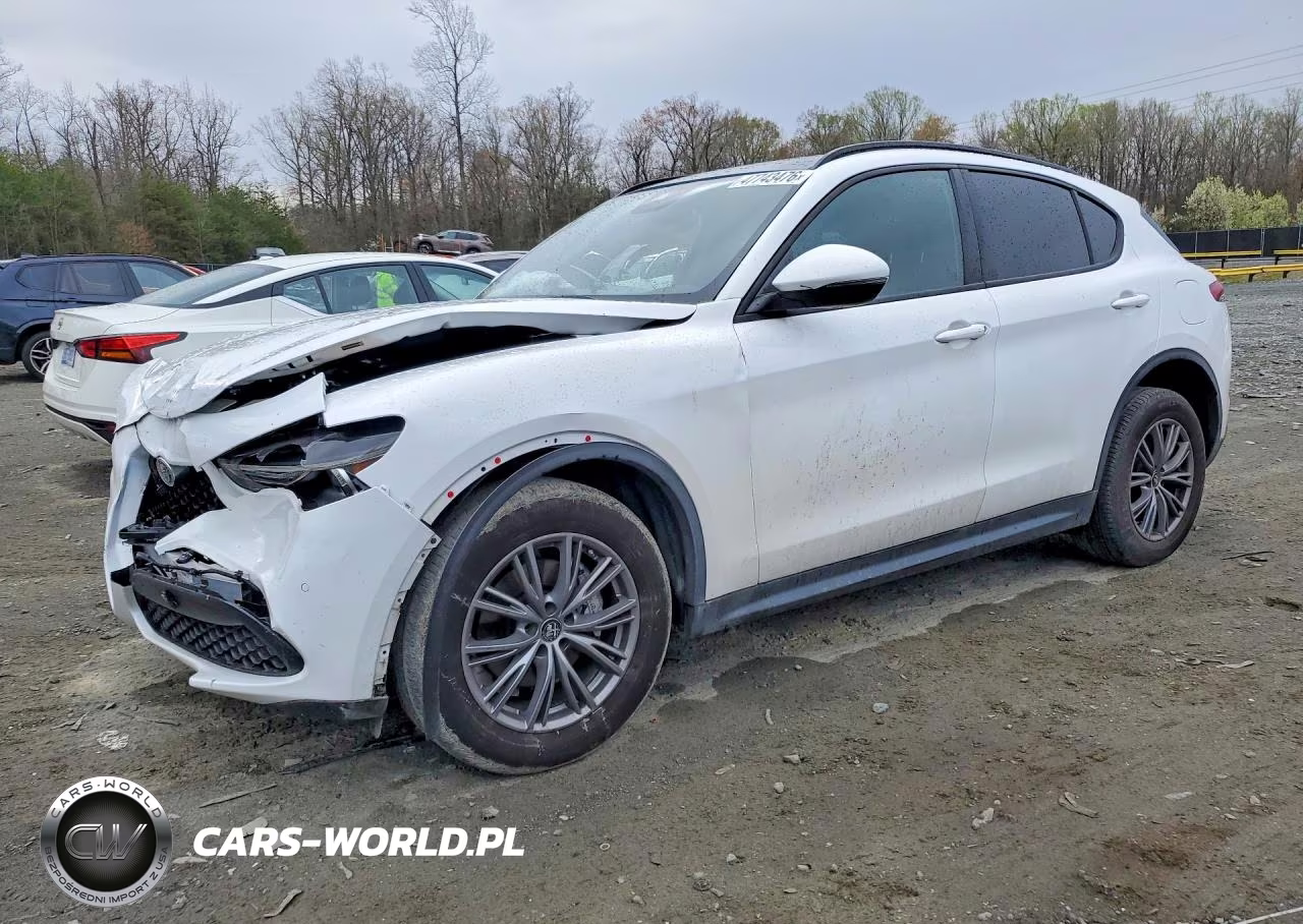 2023 Alfa Romeo Stelvio Sprint – zdjęcie 1 z 13