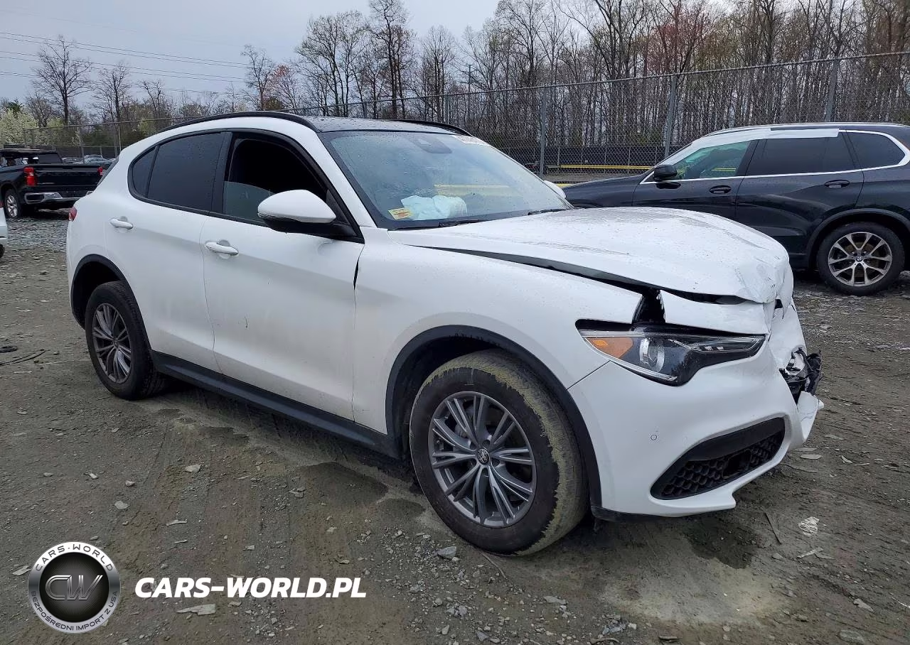 2023 Alfa Romeo Stelvio Sprint VIN:ZASPAKAN5P7D58169 - 4