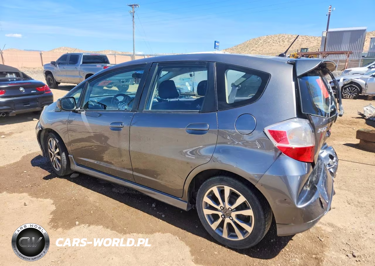 2013 Honda Fit Sport VIN:JHMGE8H54DC038235 - 2