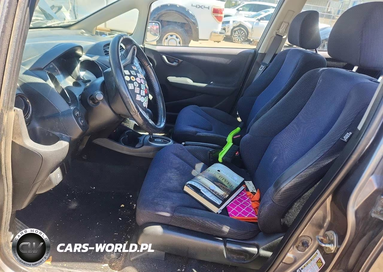 2013 Honda Fit Sport VIN:JHMGE8H54DC038235 - 7