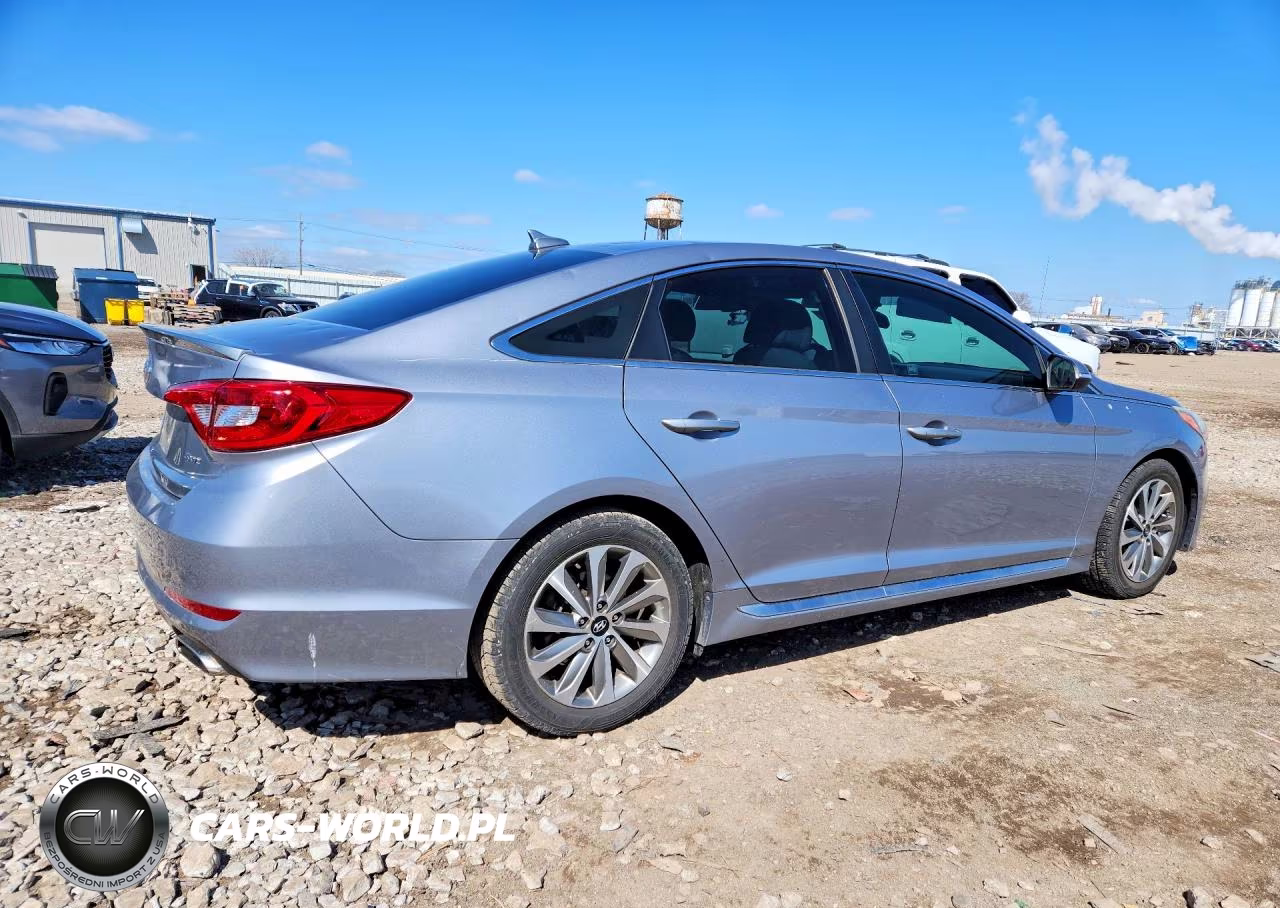 2016 Hyundai Sonata Sport VIN:5NPE34AF8GH272414 - 3