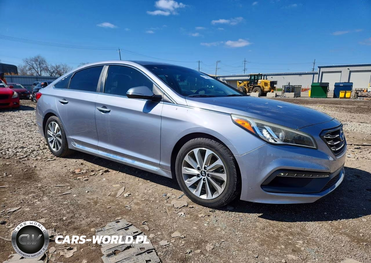 2016 Hyundai Sonata Sport VIN:5NPE34AF8GH272414 - 4