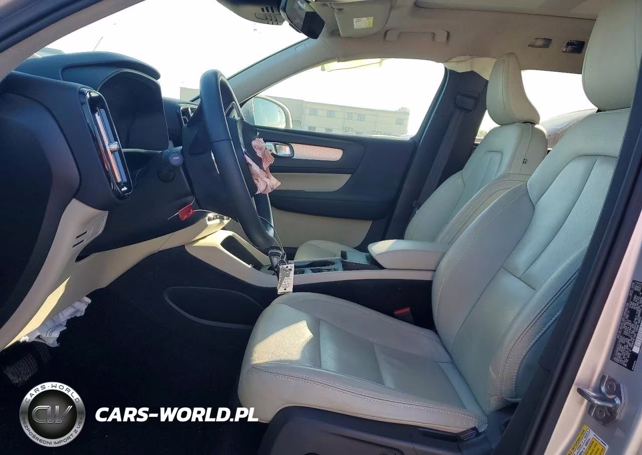2019 Volvo Xc40 T5 Momentum VIN:YV4162UK7K2120215 - 7