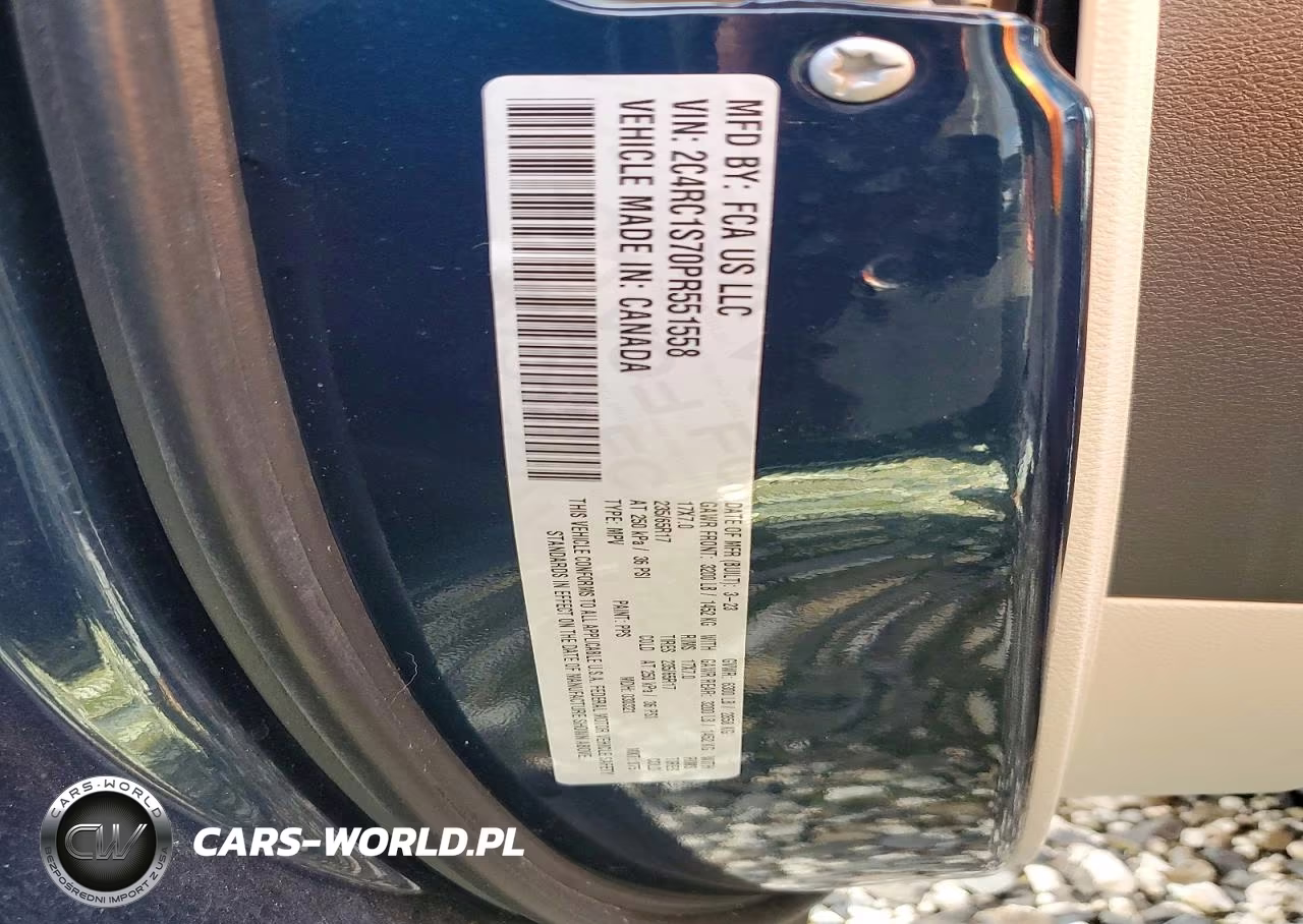 2023 Chrysler Pacifica Hybrid Limited VIN:2C4RC1S70PR551558 - 12