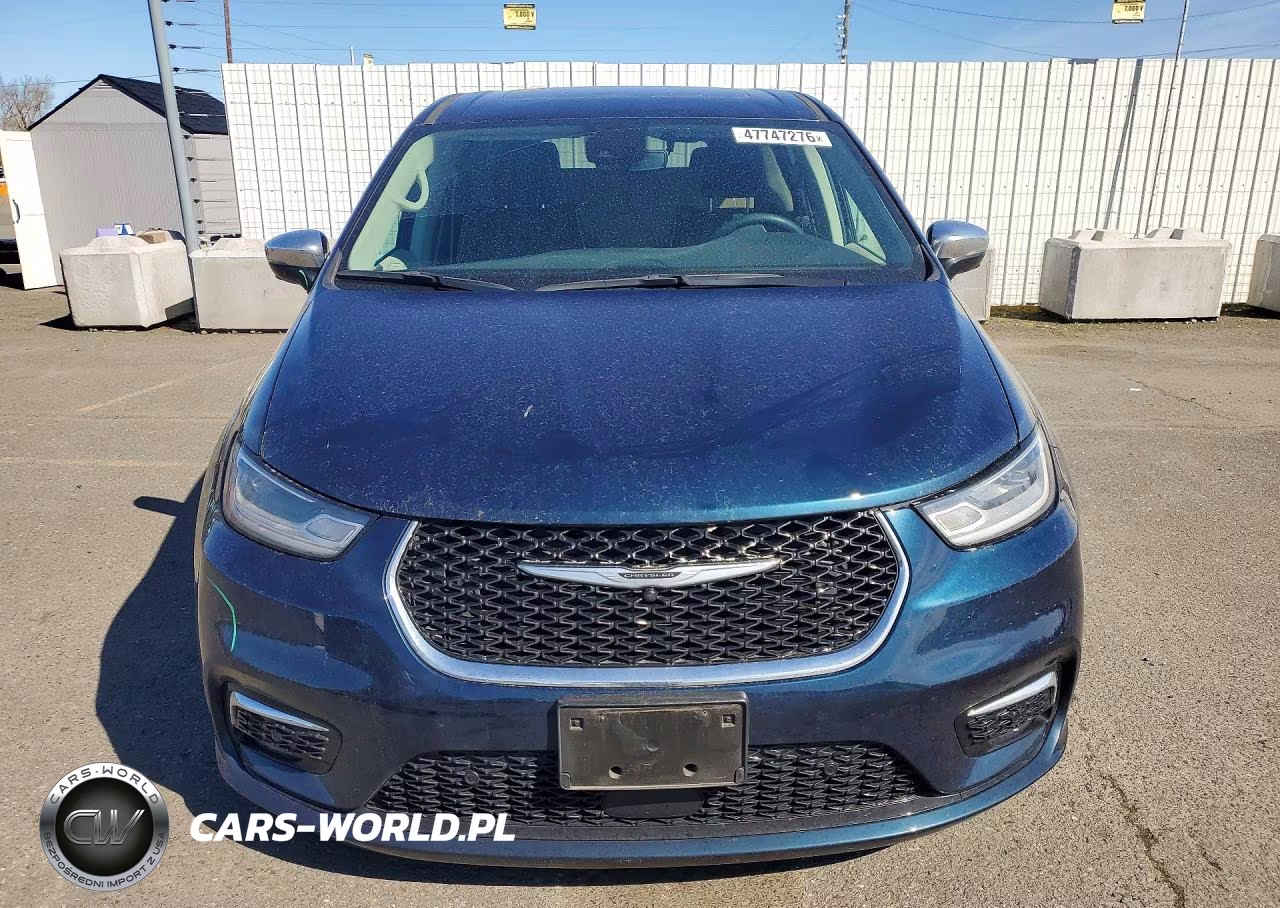 2023 Chrysler Pacifica Hybrid Limited VIN:2C4RC1S70PR551558 - 5