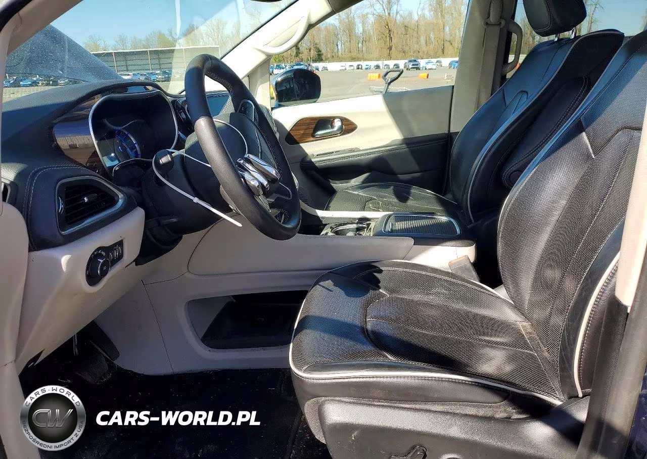 2023 Chrysler Pacifica Hybrid Limited VIN:2C4RC1S70PR551558 - 7