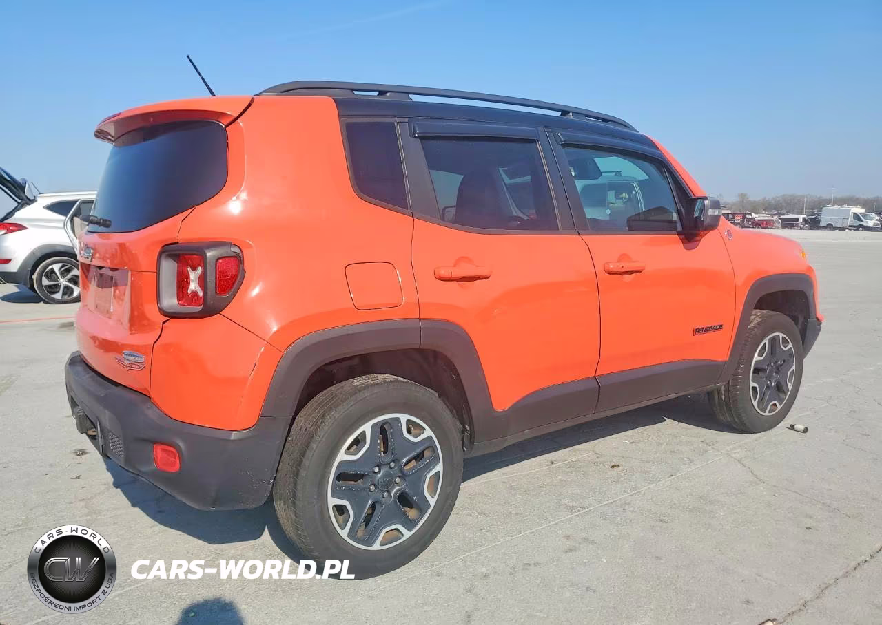 2016 Jeep Renegade Trailhawk VIN:ZACCJBCT8GPE31900 - 3