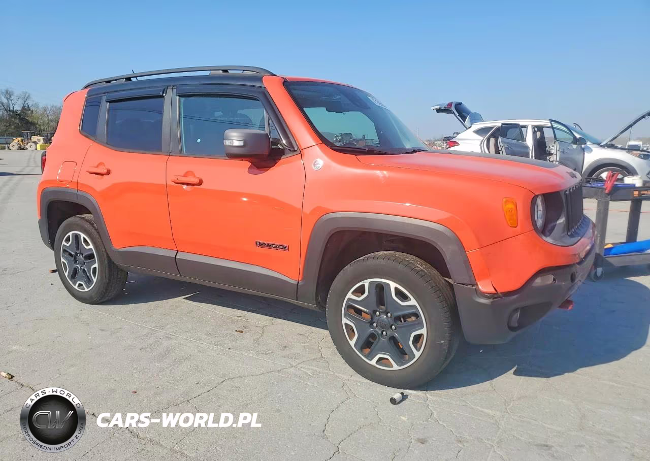 2016 Jeep Renegade Trailhawk VIN:ZACCJBCT8GPE31900 - 4