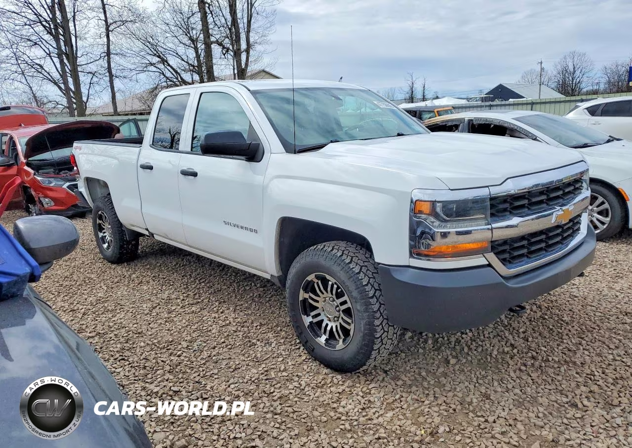 2018 Chevrolet Silverado K1500 VIN:1GCVKNEH9JZ201016 - 4