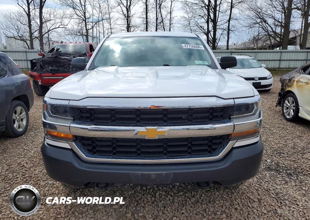 2018 Chevrolet Silverado K1500 VIN:1GCVKNEH9JZ201016 - 5