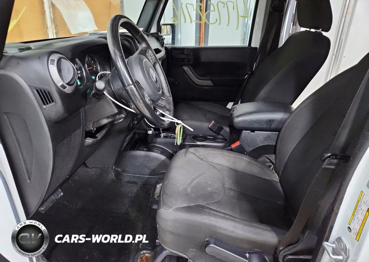 2016 Jeep Wrangler Unlimited Sport VIN:1C4BJWDG5GL302229 - 7