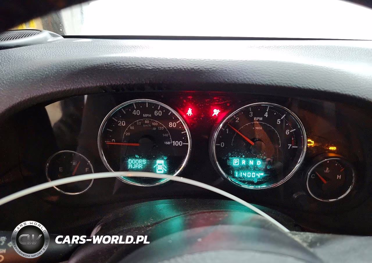 2016 Jeep Wrangler Unlimited Sport VIN:1C4BJWDG5GL302229 - 9