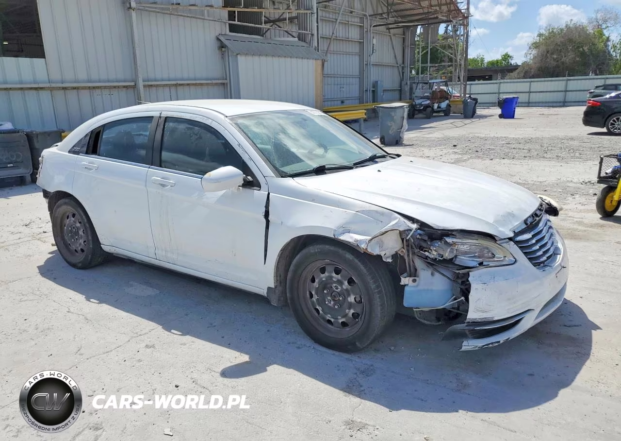 2012 Chrysler 200 Lx VIN:1C3CCBAB5CN130996 - 4