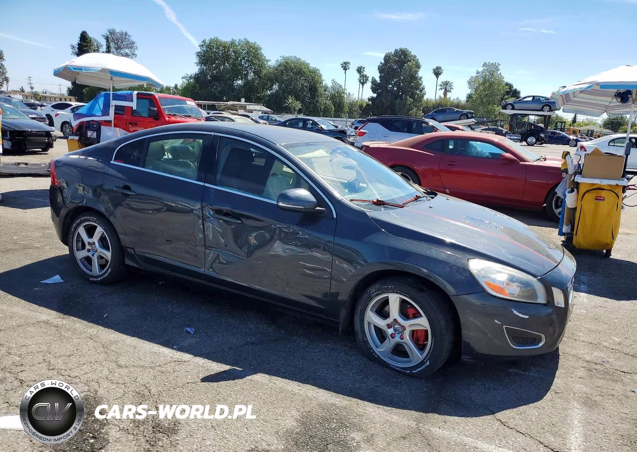 2012 Volvo S60 T5 VIN:YV1622FS1C2115542 - 4