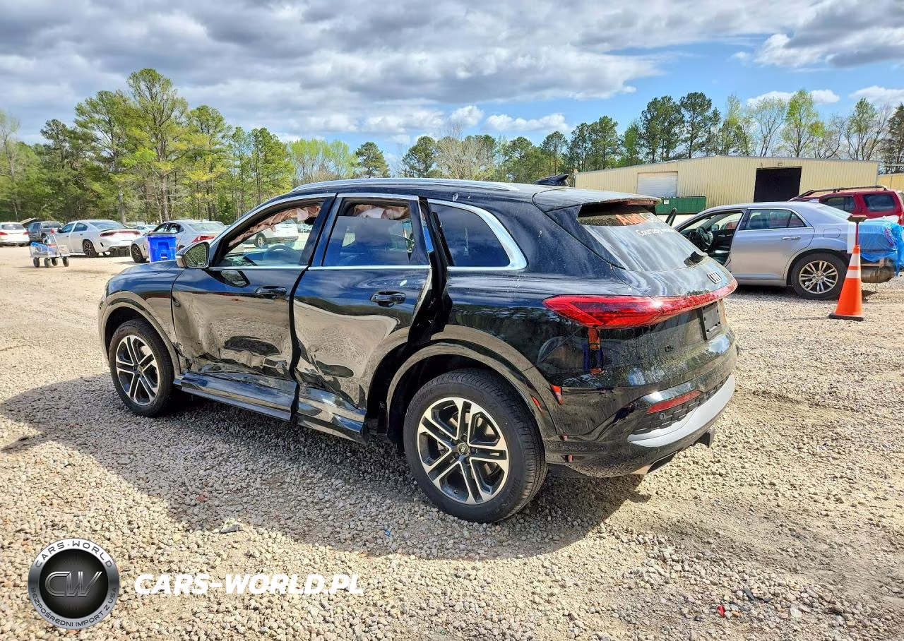 2025 Audi Q5 Premium VIN:WA11AAGU2S2026424 - 2