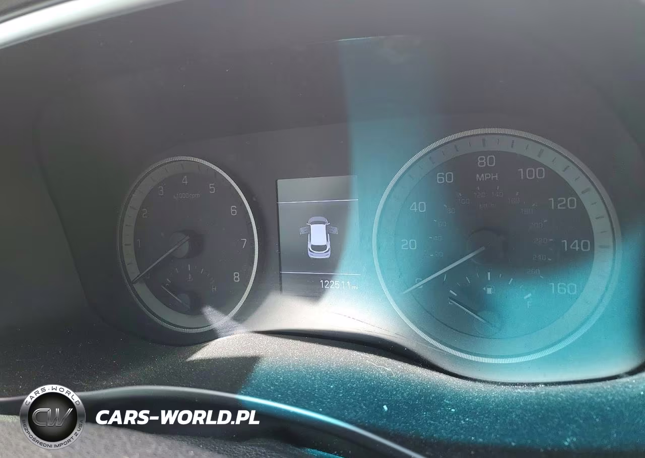2021 Hyundai Tucson Value VIN:KM8J33A41MU333350 - 9