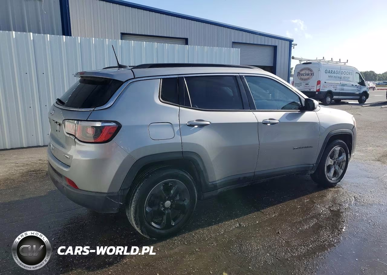 2019 Jeep Compass Latitude VIN:3C4NJCBB3KT809369 - 3