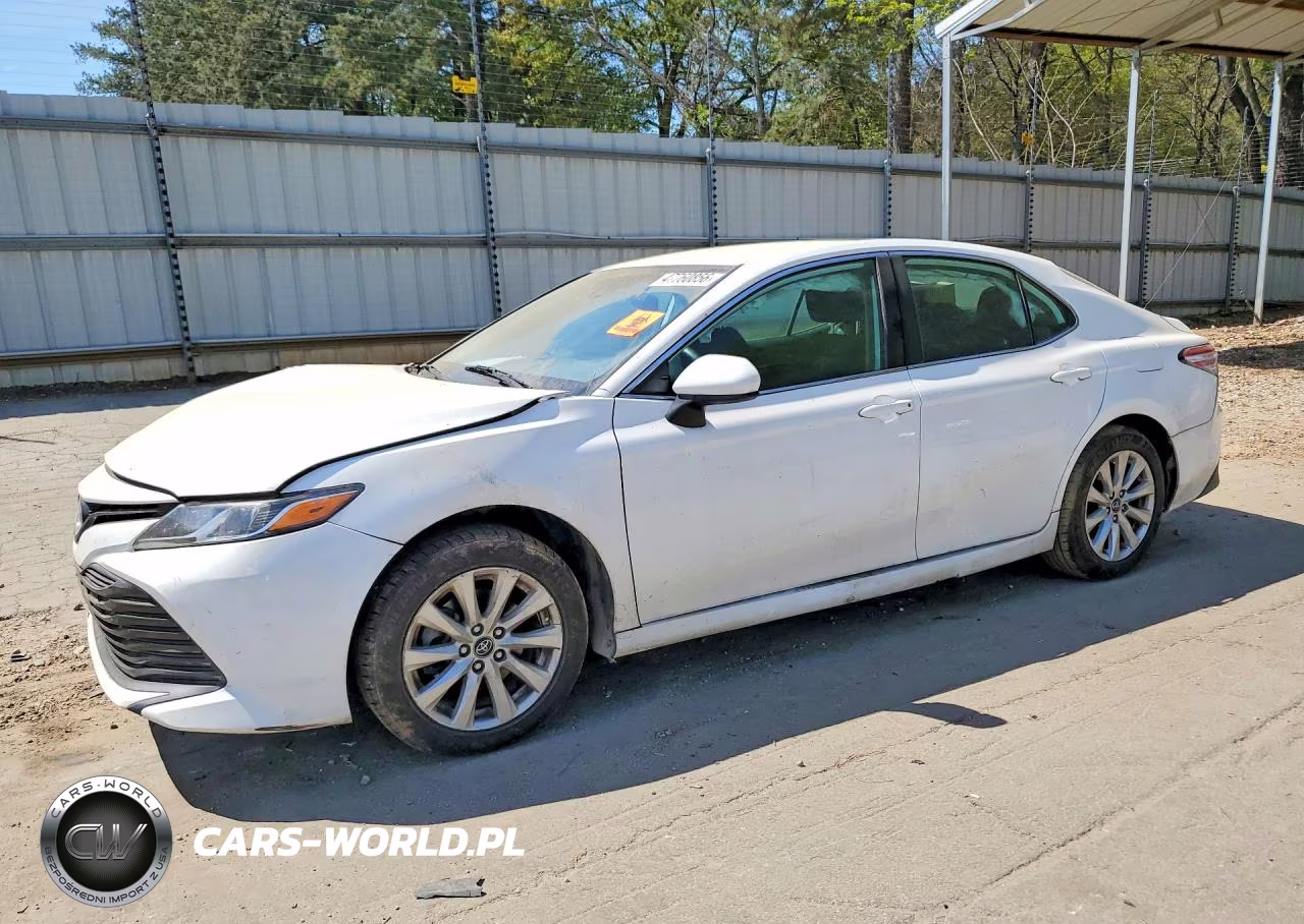 2019 Toyota Camry Le – zdjęcie 1 z 12