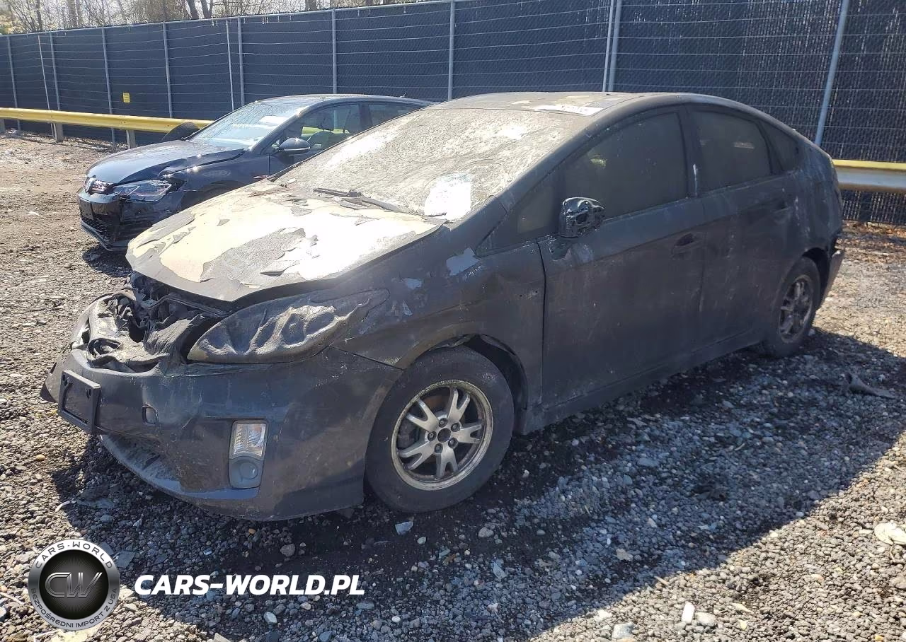 2011 Toyota Prius Three – zdjęcie 1 z 12