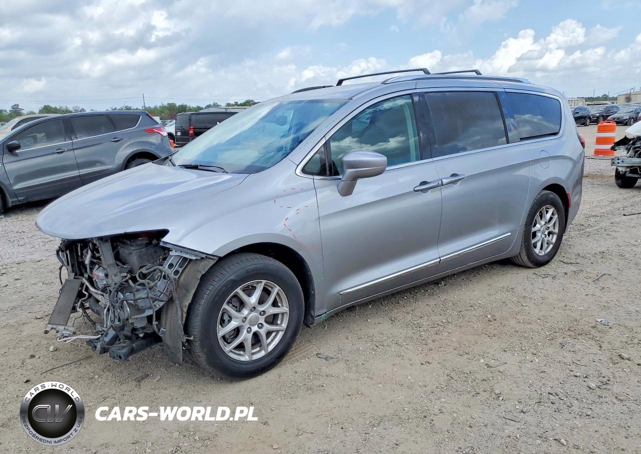 2020 Chrysler Pacifica Touring L