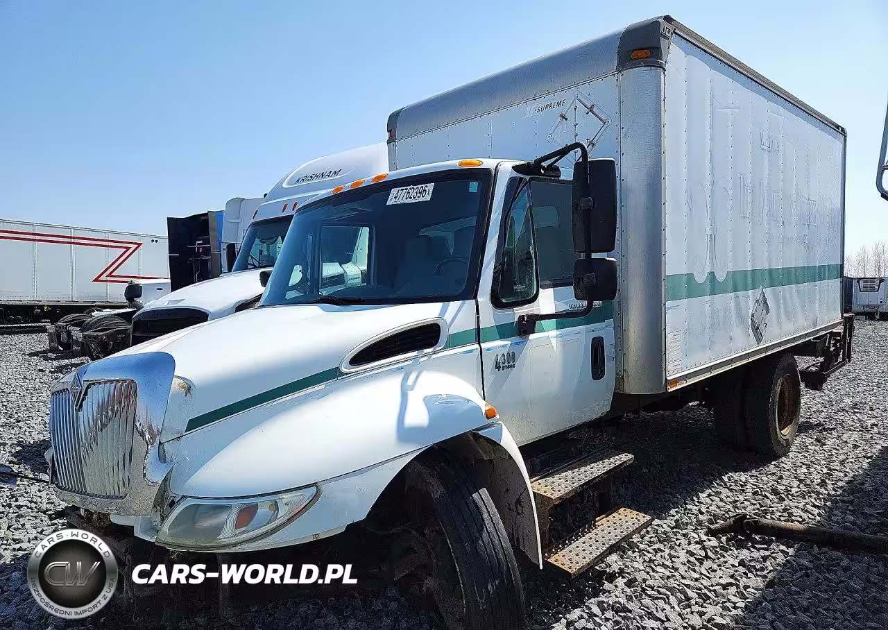 2003 International 4300 Box Truck