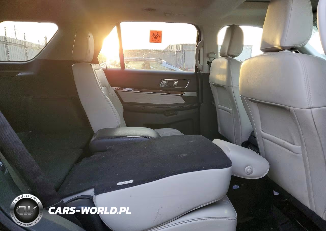 2019 Ford Explorer Platinum VIN:1FM5K8HT8KGA70820 - 11